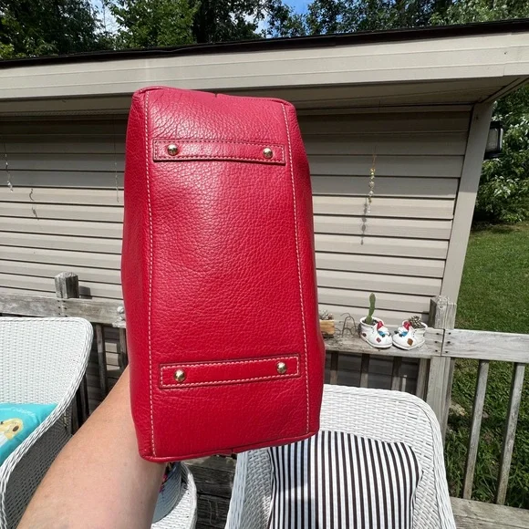 Dooney & Bourke Vintage Pebble Grain Logo Lock Hobo Bag - Picture 9 of 17